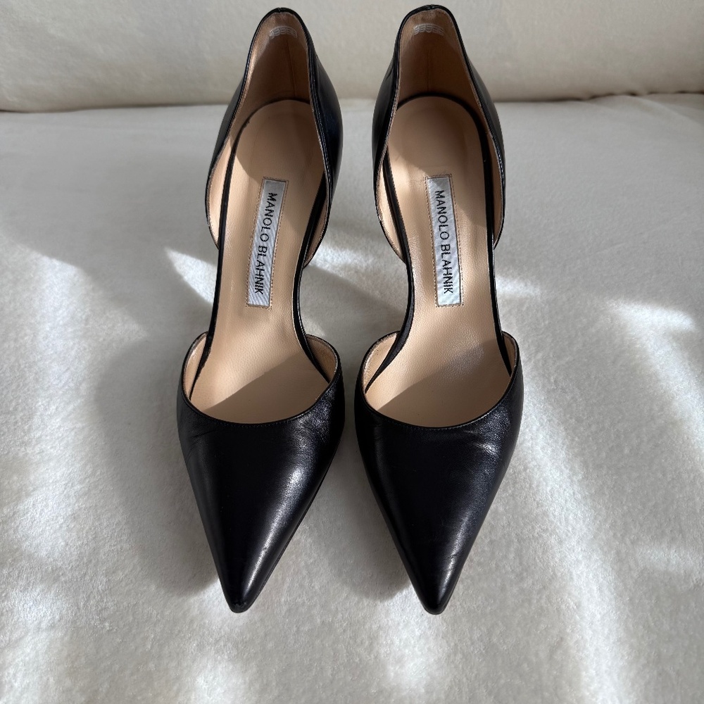 Manolo Blahnik Taylor Black Leather D’Orsay Pumps Size 37.5 Italy